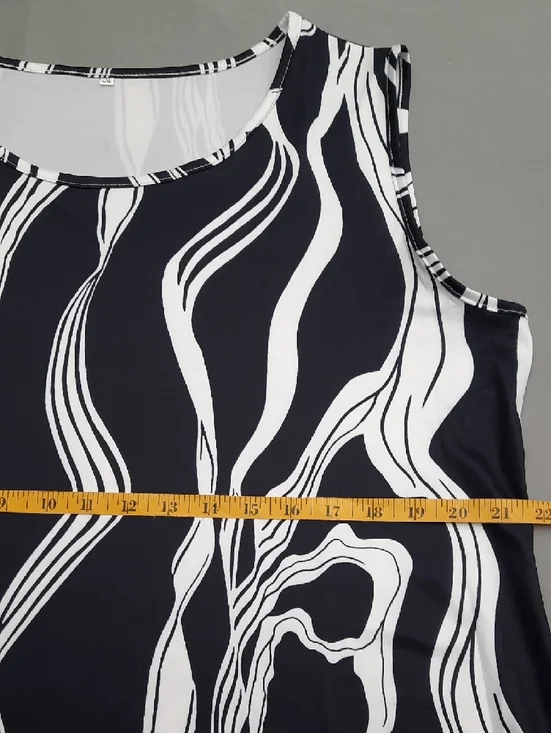 Women’s Black & White Sleeveless Wave-Print Top - Size XXL - Picture 9 of 11